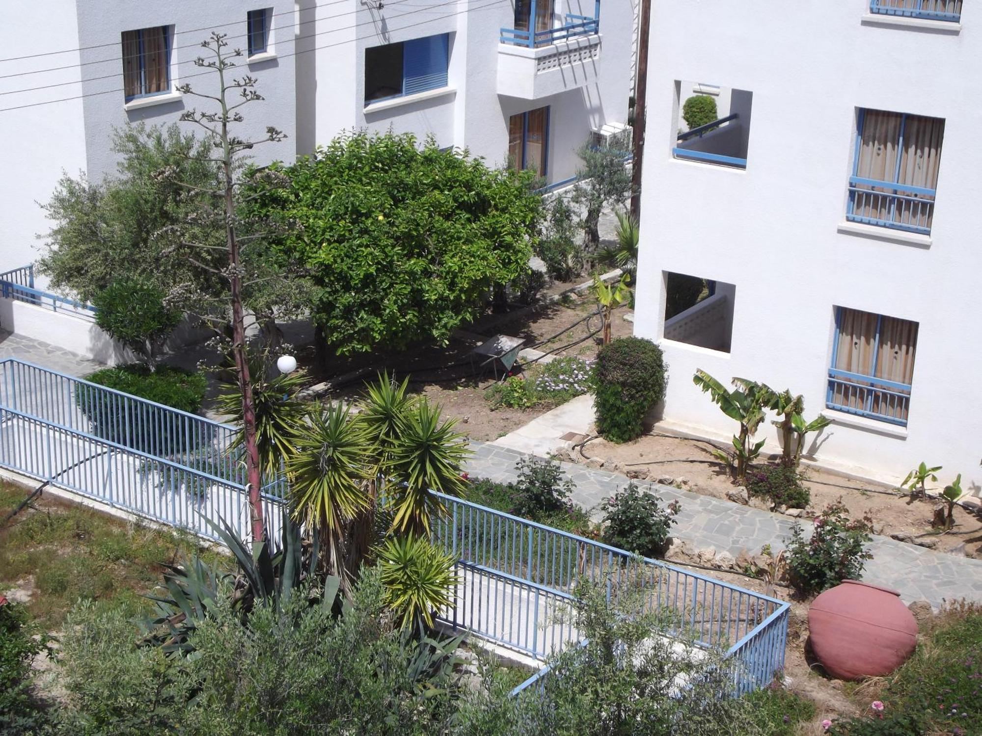 Kefalonitis Hotel Apartments Paphos Exterior foto